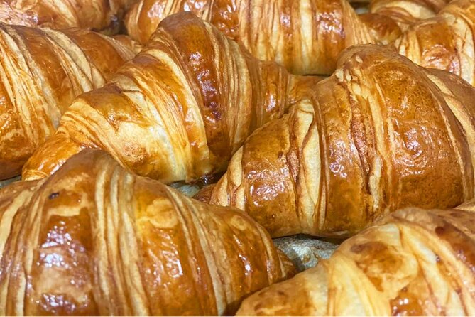 10+ tastings Gourmet Food & Wine Tour in the Heart of Paris - Stop 1 at Tartine & Co Louvre: viennoiseries and the Jambon Beurre you will want again