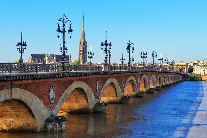 2-Hour Walking Tour of the City’s Iconic Sights and History - Place de la Bourse and the riverfront: finishing at the mirror and the water