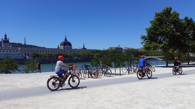 2h - Electric Bike Tour of Lyon with a Local Guide - Old Lyon on a bike, including cathedral-area stops you can actually connect