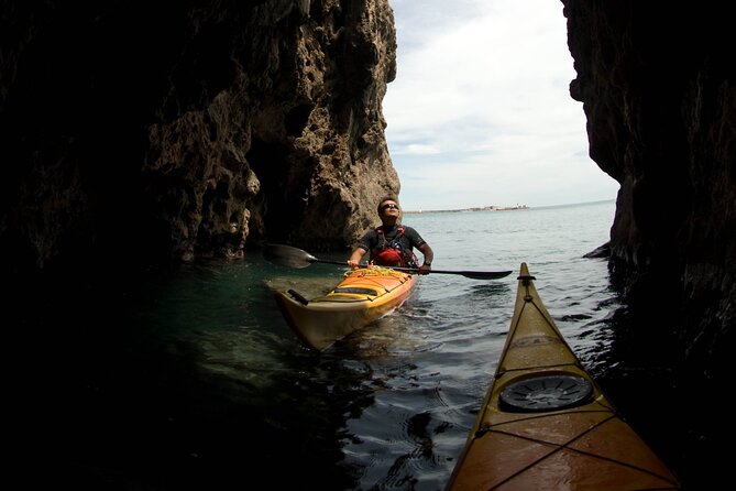 3 Hour of Sea Kayak Trip in the Creeks of Sete - What to Bring: Solar, Water, and Shoes That Won’t Betray You