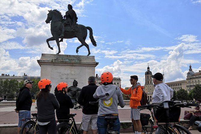 3h - Electric Bike Tour of Lyon with a Local Guide - Fouvière Hill on the Old Tramway Line, Then the Basilica View