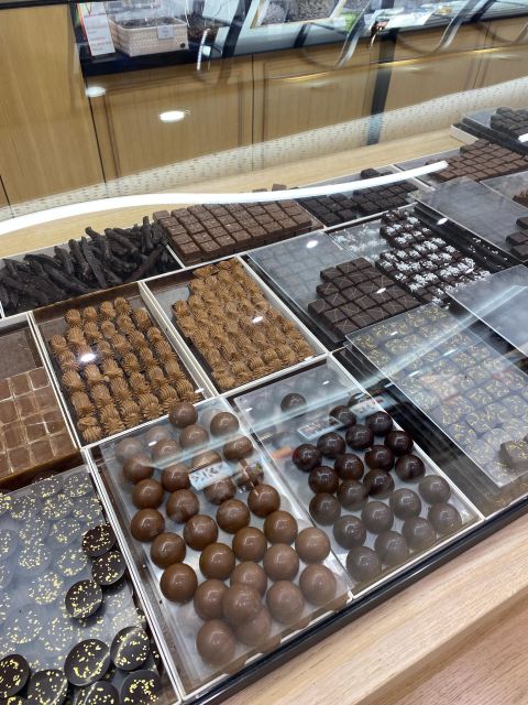 Aix-en-Provence: Guided Foodie Tour with Tastings - How much you eat, and how to plan your day around it