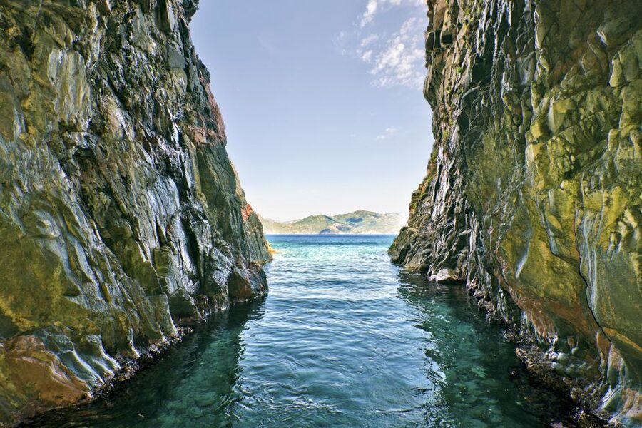 Ajaccio/Porticcio: Scandola Nature Reserve Guided Boat Tour - Who this tour is best for, and who should think twice