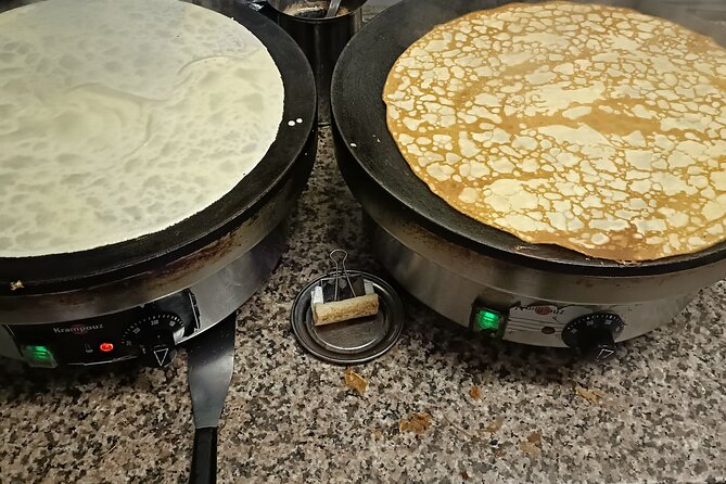 Amazing Sweet Crêpe Cooking Class Paris - The batter technique that actually helps at home