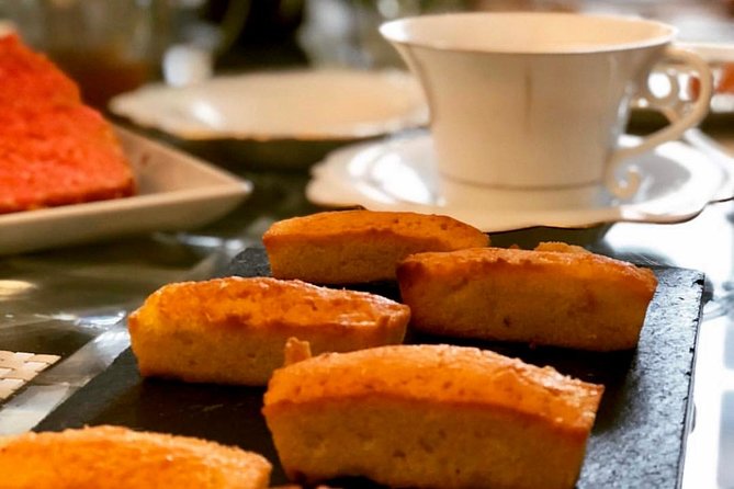 An Unforgettable Gourmet Morning in Nice - Coffee, tea, and lightly infused water that actually matches the meal