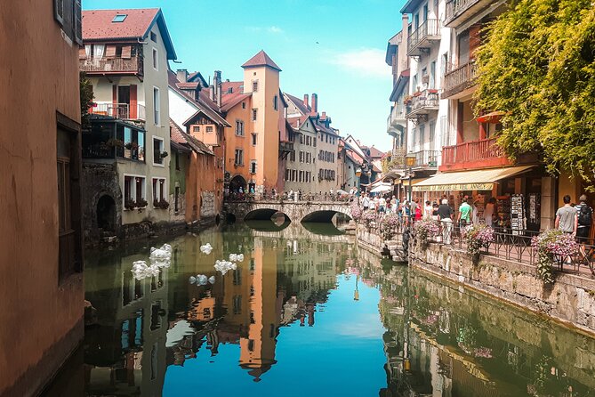 Annecy Food Tour – A Full French Meal Experience by Do Eat Better - Stop 2: Saint-Pierre Cathedral Area and Savoy’s Tartiflette