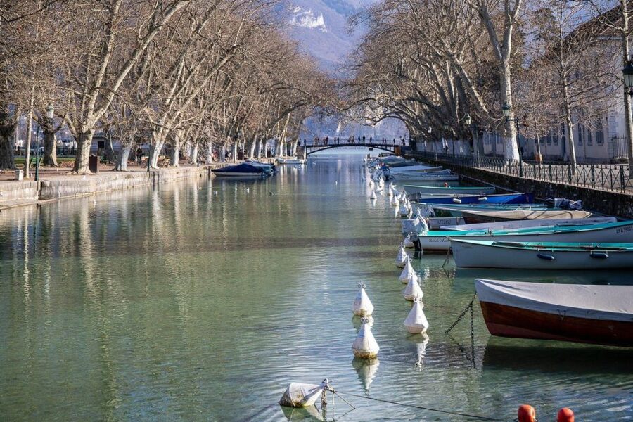 Annecy: Private Guided Tour - Discover "Venice of the Alps" - Why Annecy earns its Second Venice nickname