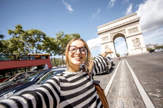 Arc de Triomphe and Seine River Cruise - Bateaux Parisiens One-Hour Seine Cruise: Audio and Landmark Views