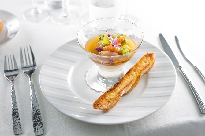 Bateaux Parisiens Seine River Gourmet Lunch & Sightseeing Cruise - Stop-by-Stop on the River: Museums, Monuments, and the Revolutions You Can See