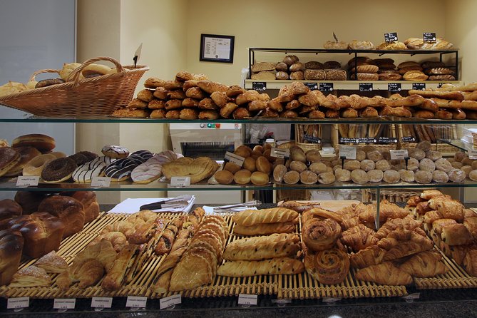 Behind the Scenes of a Boulangerie: French Bakery Tour in Paris - Montmartre Meeting Point, a Working Bakery You Can Sense