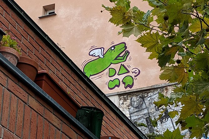 Belleville Street Art Tour with an Artist - Pace, Physical Fit, and Group Dynamics