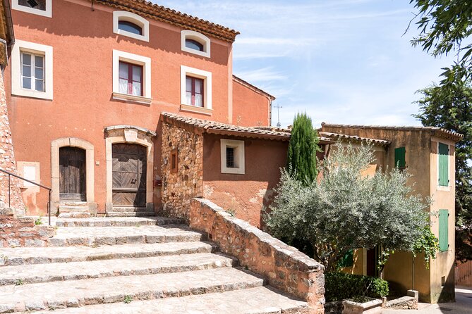 Best of Luberon in an afternoon from Avignon - Gordes: Stone Architecture, Castle Impressions, and Luberon Views