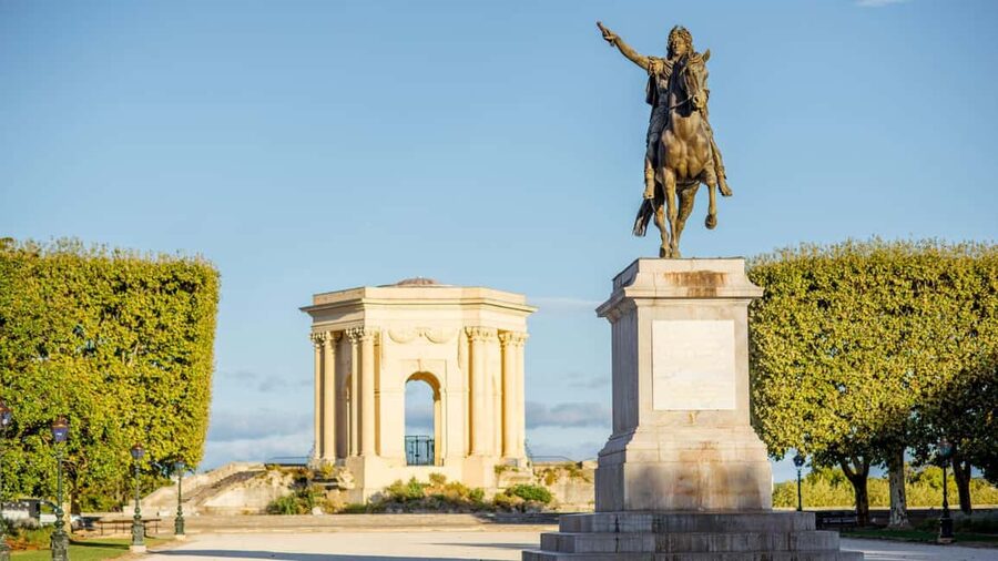 Best of Montpellier: Private Walking Tour with a Local - What your local guide does well, and what to expect from the style