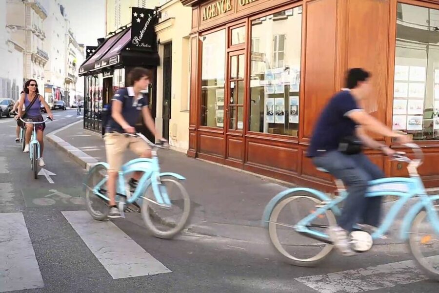 Best of Paris Bike Tour - Eiffel Tower zone: getting near the icon