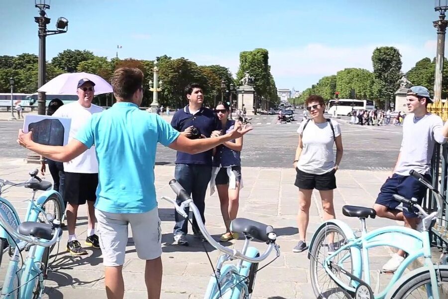 Best of Paris Bike Tour - Notre-Dame: the first stop sets the tone
