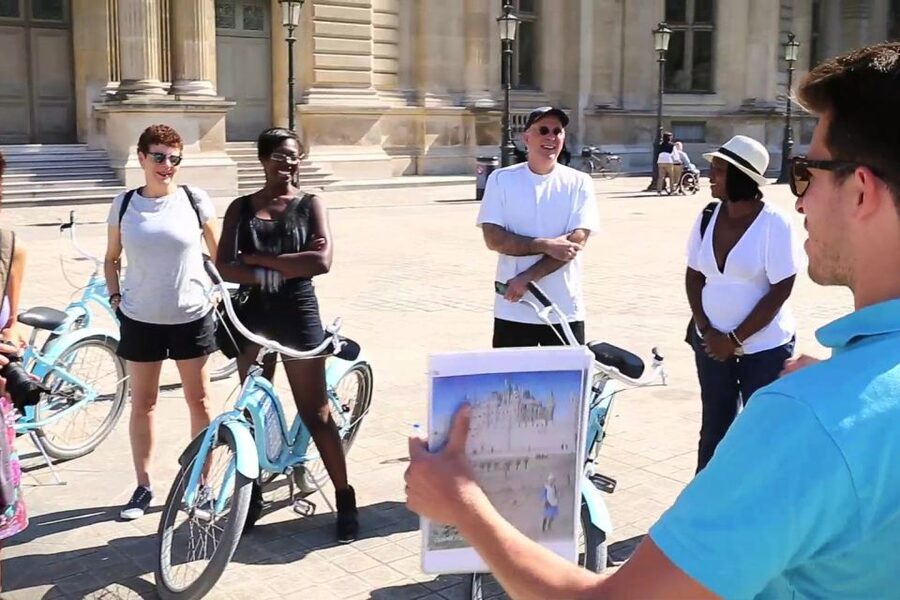Best of Paris Bike Tour - Biking the Seine: your best shortcut between crowds