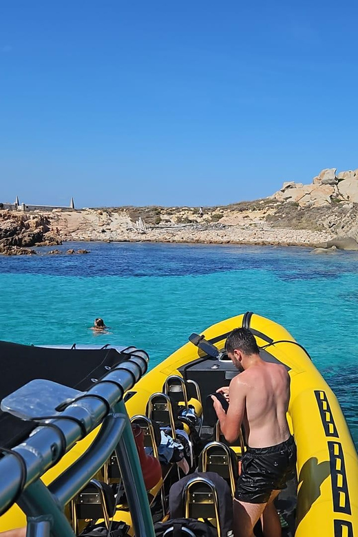 Bonifacio: Lavezzi Islands and Caves Guided Tour - Cruise the Corsica-Sardinia marine park, then meet the Lavezzi granite world