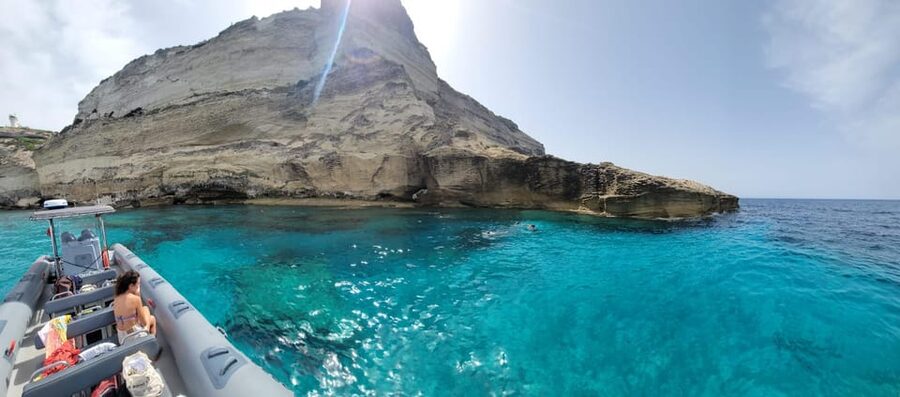 Bonifacio: Lavezzi Islands and Caves Guided Tour - Bay of Fazzio: the calmer moment and the swim stop option