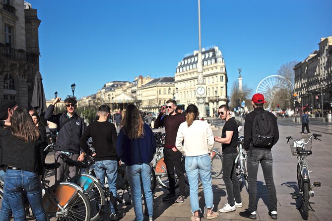 "Bordeaux by bicycle: a 3-hour tour immersive experience" - Languages, mobile ticket, and how to make the start stress-free