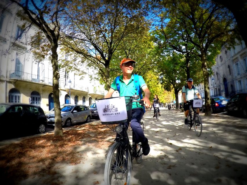 Bordeaux: Essentials 3-Hour Bike Ride - Bordeaux by bike, from UNESCO lanes to Garonne viewpoints