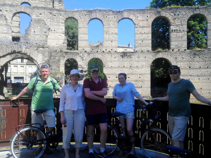Bordeaux: Essentials 3-Hour Bike Ride - Basilique Saint-Michel and the river edge: viewpoints without the walking tax