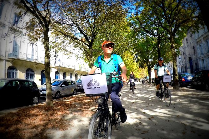 Bordeaux Essentials Sightseeing Bike Tour with a Local Guide - Stop by stop: Saint-André, Grosse Cloche, Darwin, and Palais Gallien