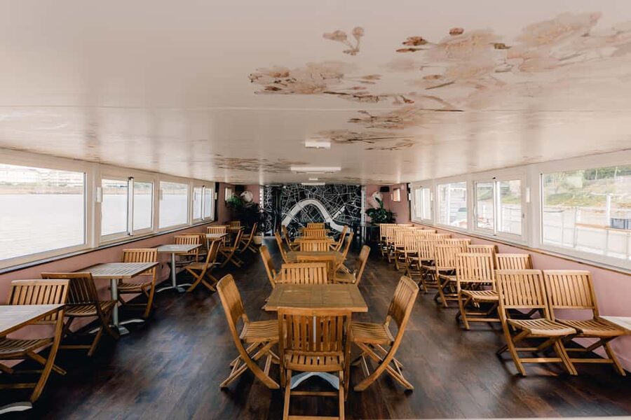Bordeaux: Garonne River Yacht Cruise with Brunch - Key highlights at a glance