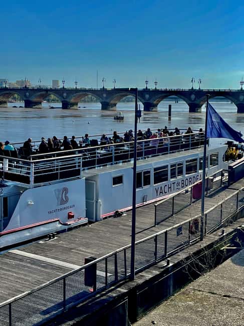 Bordeaux: Garonne River Yacht Cruise with Brunch - Your Sunday in Bordeaux, served from a 1950s yacht