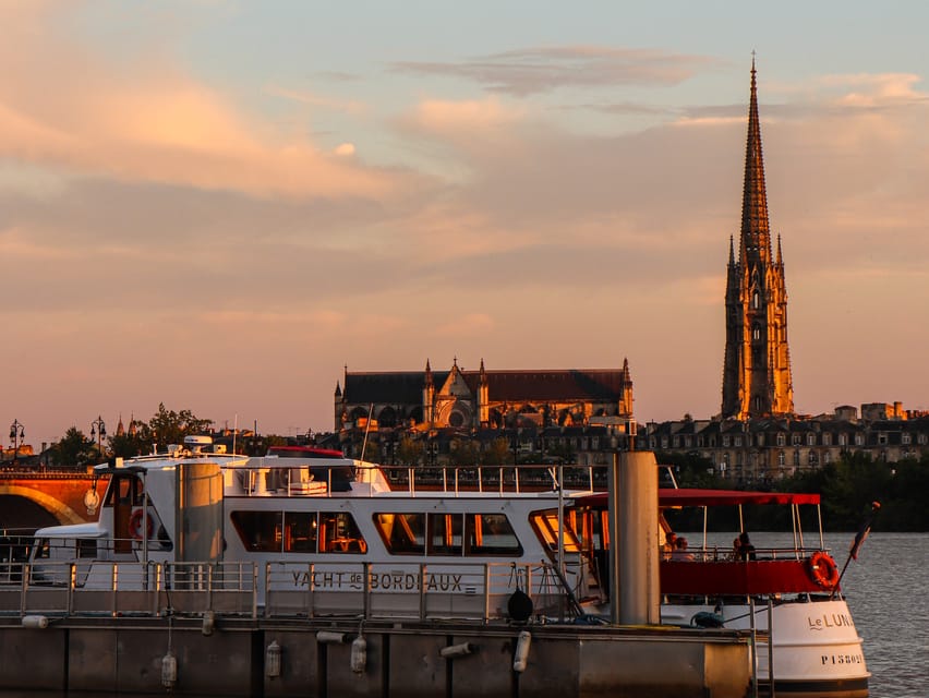 Bordeaux: Garonne River Yacht Cruise with Brunch - The brunch is the main event, and it is seasonal