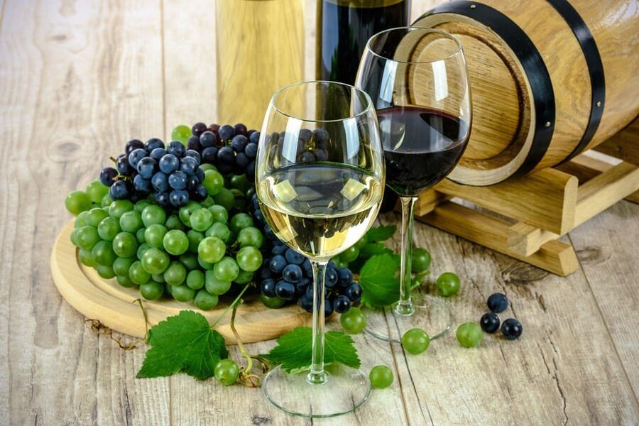 Bordeaux: Garonne River Yacht Cruise with Brunch - Price and value: $64 for a two-hour “all-in” outing