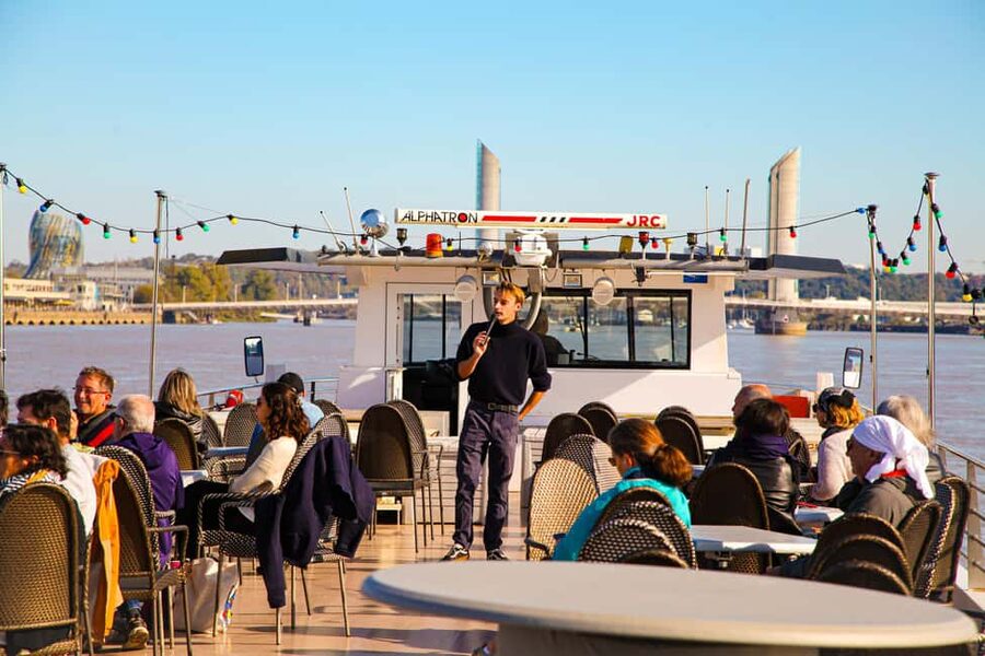 Bordeaux: Guided Wine and Canelé Discovery Cruise - Darwin eco-système: science meets the river