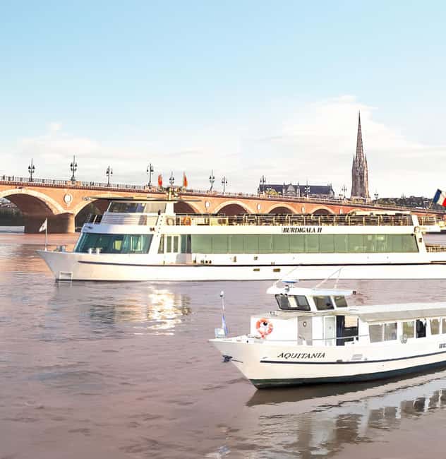 Bordeaux: Guided Wine and Canelé Discovery Cruise - Pont de Pierre: why this bridge matters