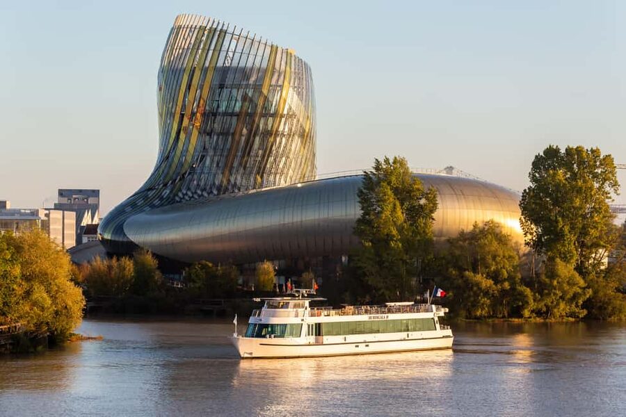 Bordeaux: Guided Wine and Canelé Discovery Cruise - The boat ride setup: comfort, views, and a smart pace