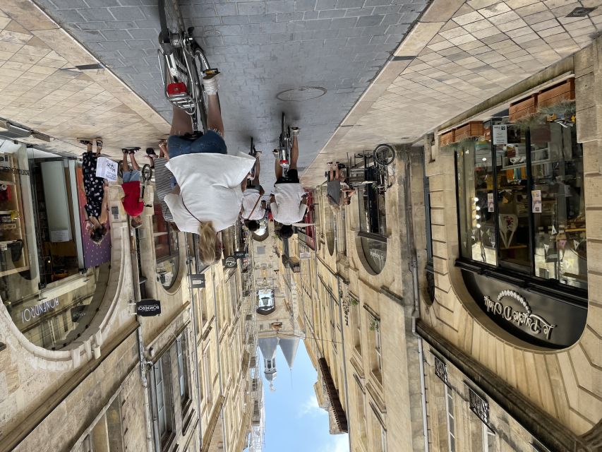 Bordeaux: Historic Center & Chartrons District Bike Tour - Église Notre-Dame and Bordeaux Cathedral: What You See and Why It Matters