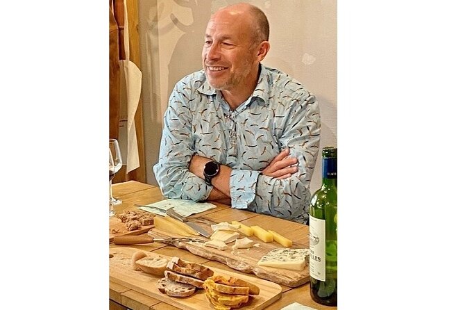 Bordeaux Old Town Food and Wine Tour - The Seated Finale: Wine, Cheese, and Charcuterie Pairing at the Wine Shop
