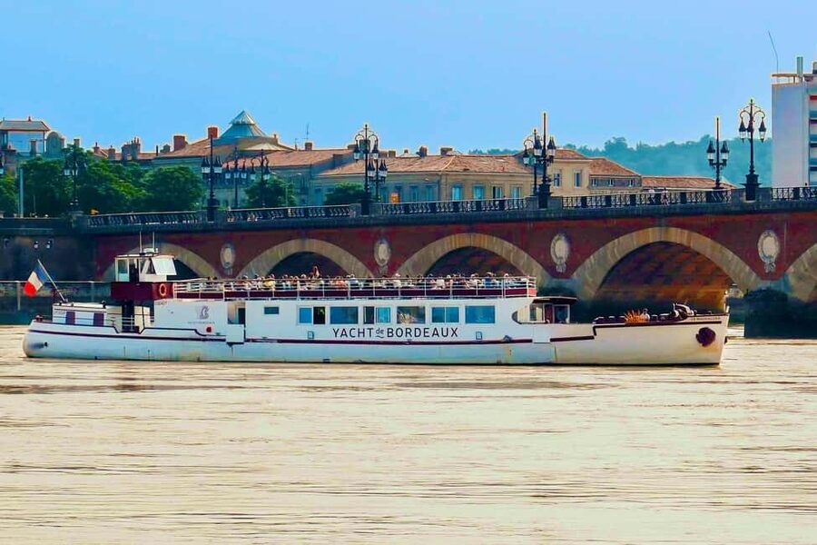 Bordeaux: River Garonne Cruise with Glass of Wine and Canelé - Why the Maddalena rooftop 360° view feels like the smart move in Bordeaux