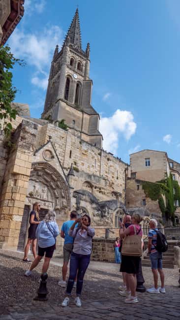 Bordeaux: Saint-Emilion and Medoc Full-Day Wine Experience - Left Bank shift: Médoc vineyards, Margaux, and a photo moment that lands