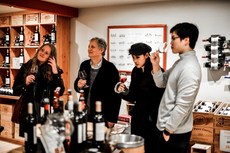 Bordeaux: St-Emilion and Medoc Wine Day Tour with Lunch - Châteaux Road Drive: The Left Bank Shift You Can Feel