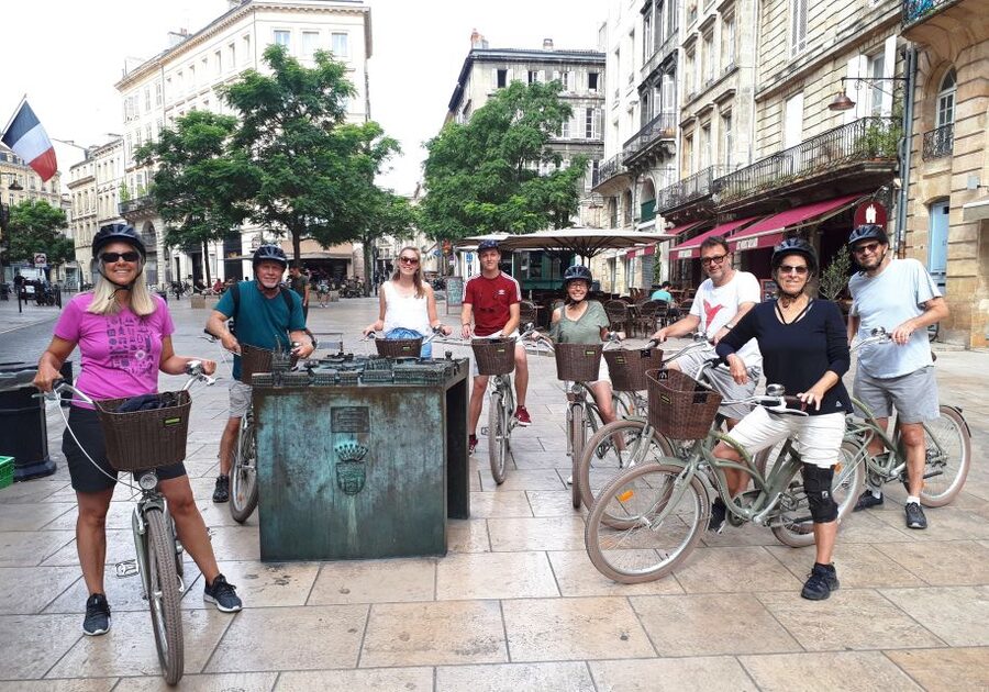 Bordeaux: Top Landmarks & Historic Bike Tour - From the Big Bell to Saint-Michel, medieval Bordeaux starts early