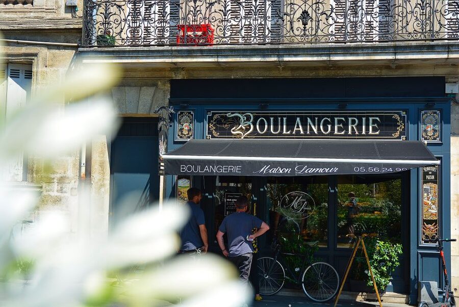 Bordeaux: Walking Tour of the City's Best Bakeries - The guide’s job: history you can taste