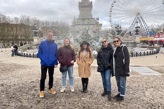 Bordeaux Walking Tour with a Local Private Guide - The Water Mirror and Pont de Pierre, photo stop with purpose