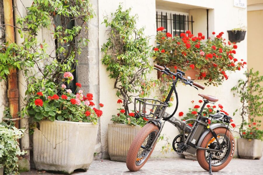 Cannes 2-Hour E-bike Tour - What 2 Hours Feels Like in Real Time