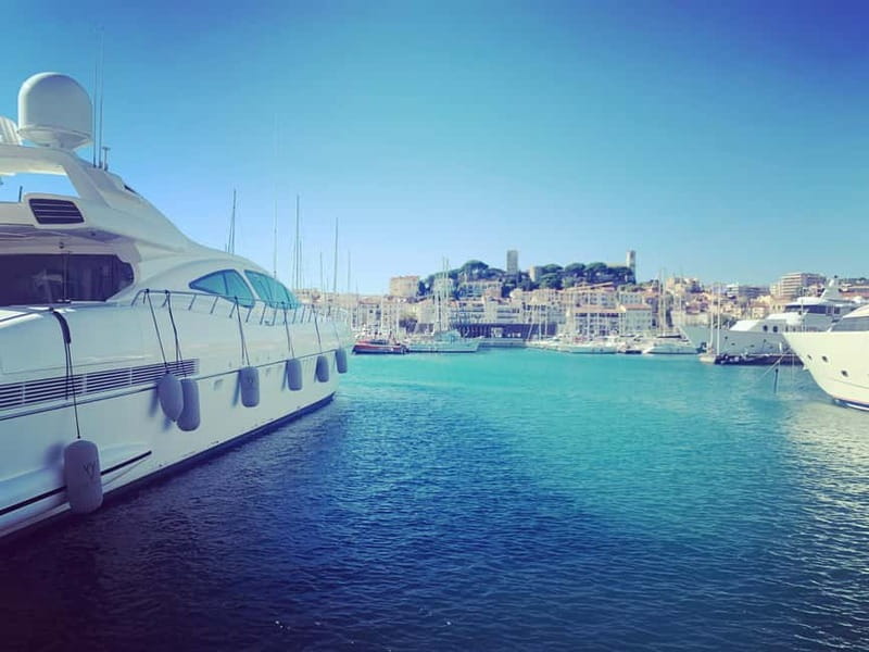Cannes: City Tour in a Vintage Bus - Red carpet energy, without the circus: why the stops feel more like VIP moments