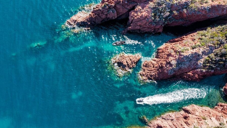 Cannes: Scenic Coves RIB Boat Tour - Captain narration in English or French, and why it changes the whole trip