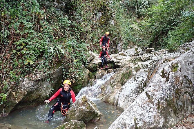 Canyoning discovery in the Vercors - Grenoble - The Pace, Group Size (Max 8), and How the Guide Adapts