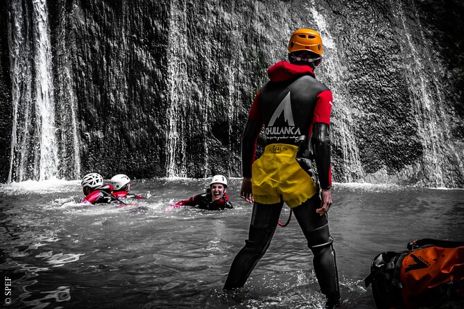 Canyoning of the Wolf Gorge - The gear setup: wetsuit, helmet, harness