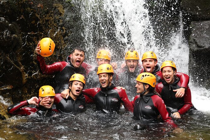 Canyoning tour Aero Besorgues -half day - Abseiling through waterfalls: why it matters for the canyon experience