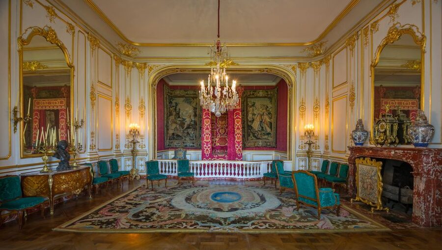 Chambord: Entry Ticket to the Castle - Inside the castle route: 60+ rooms and the design logic