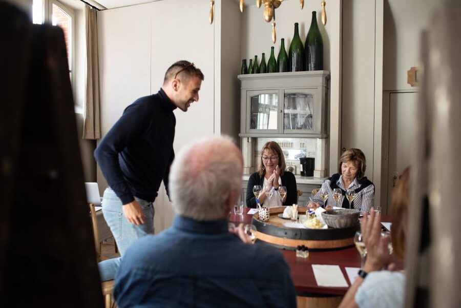 Champagne: Champagne Tasting Class with Lunch - Train your nose: the olfactory workshop and Champagne quiz