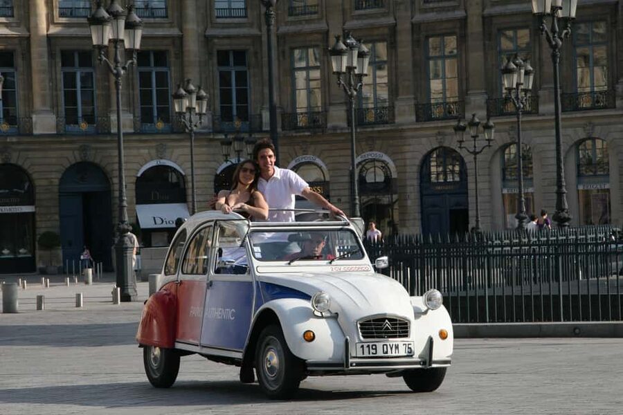 Classic, Romantic Paris: 3-Hour Vintage 2CV Tour - Île de la Cité, Notre Dame, and Musée dOrsay vibes